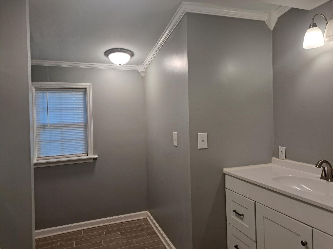 119 Town Hall Court Photo 15