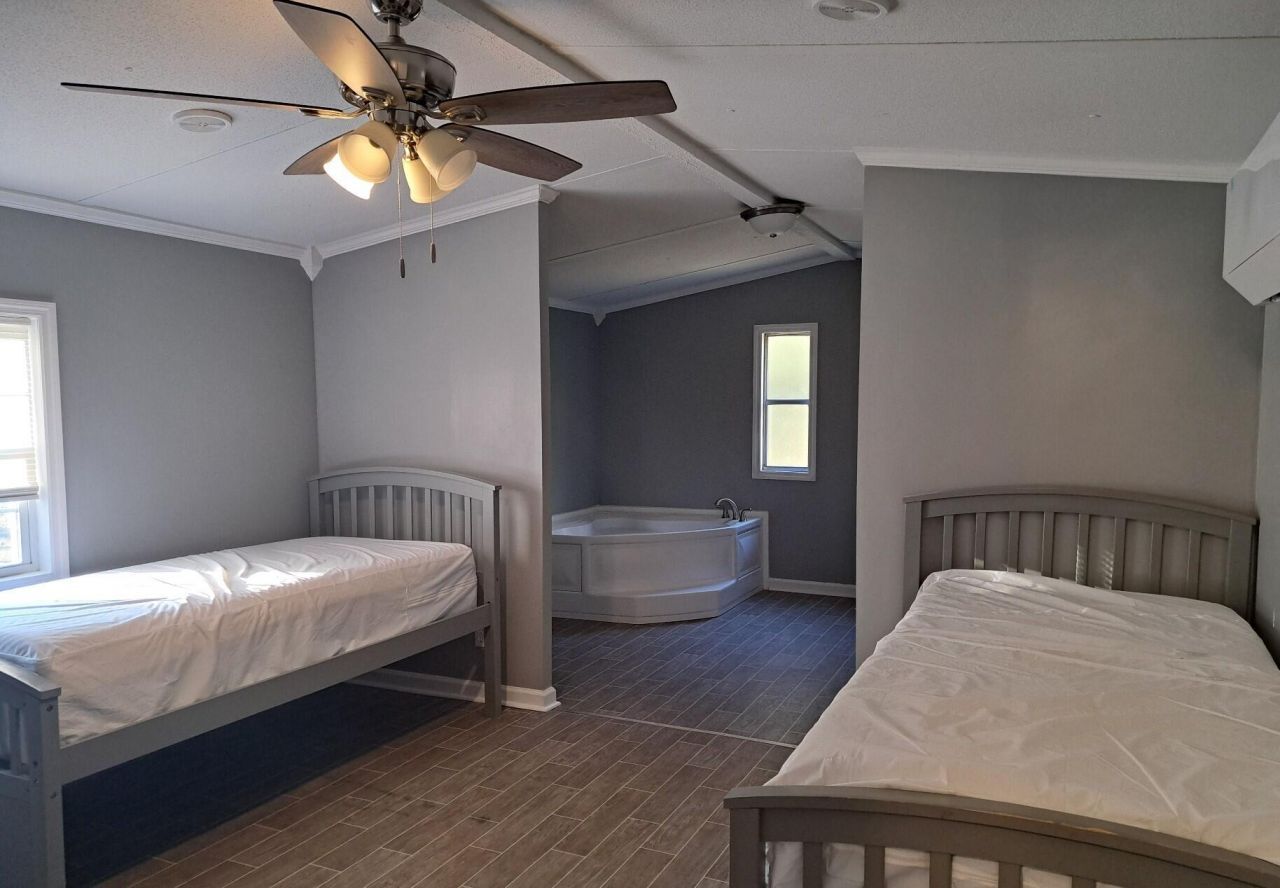 119 Town Hall Court Photo 9