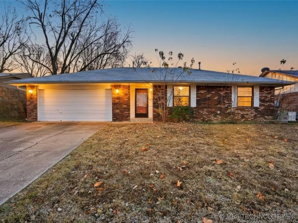 109 W Austin Street, Broken Arrow, OK 74011