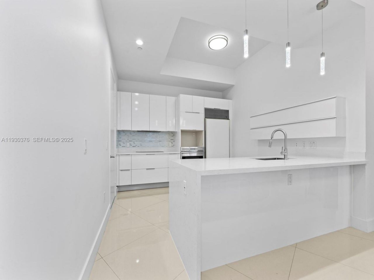 15811 Collins Ave, Unit 3707, Sunny Isles Beach, FL 33160 Photo