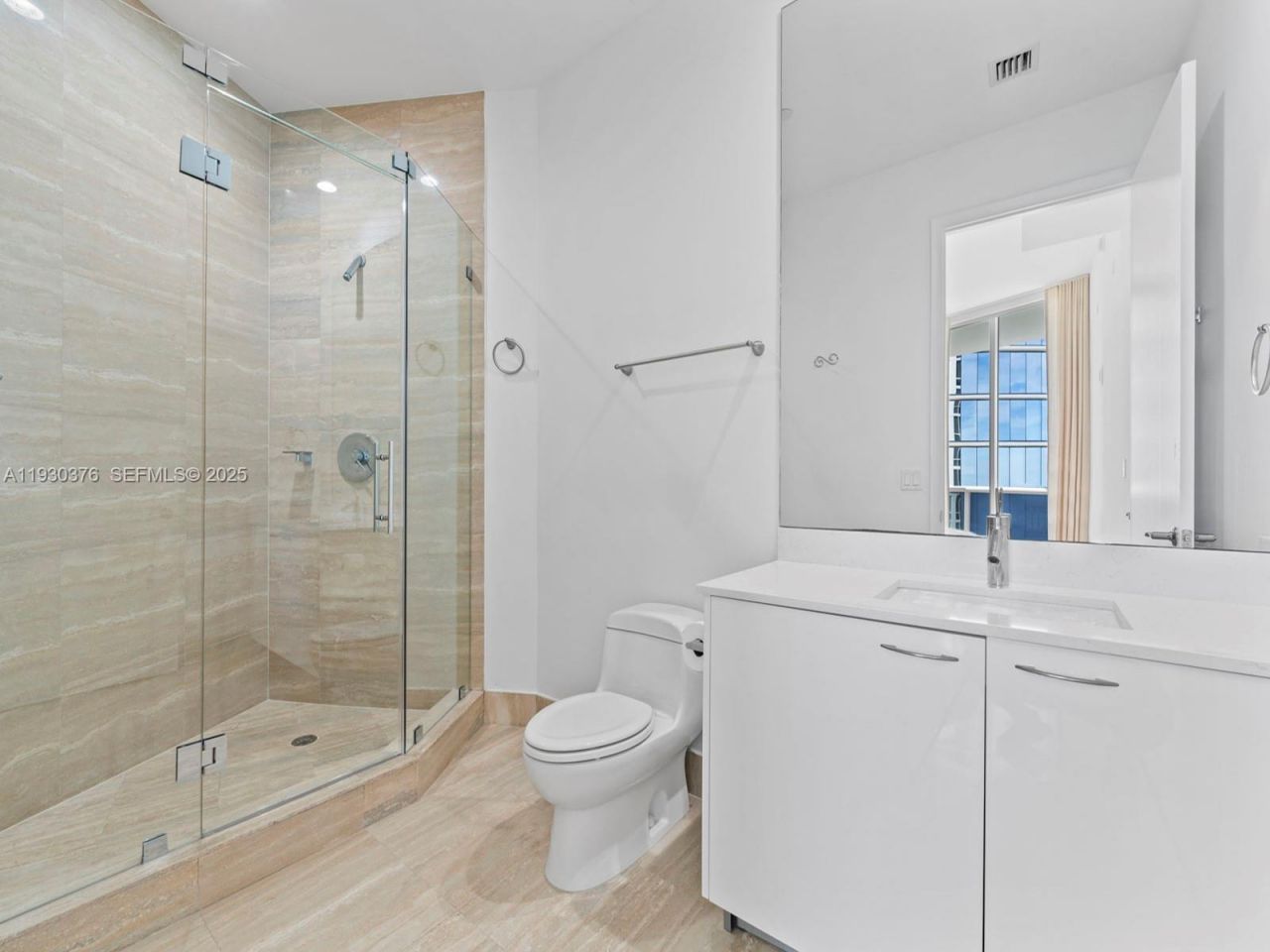 15811 Collins Ave, Unit 3707, Sunny Isles Beach, FL 33160 Photo