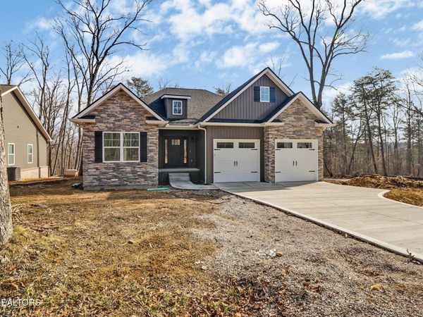 102 Amherst Drive, Fairfield Glade, TN 38558