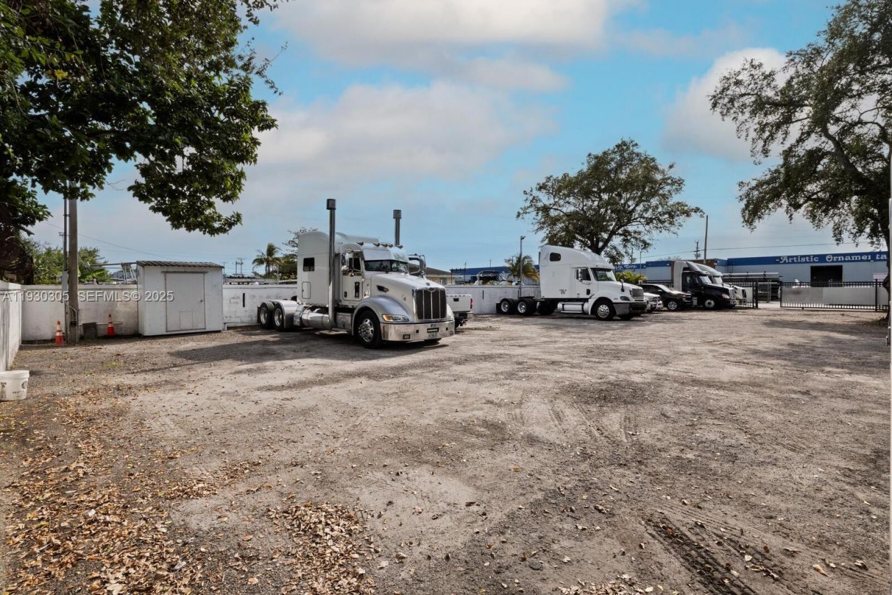 Please Call For Address, Miami, FL 33147 Photo
