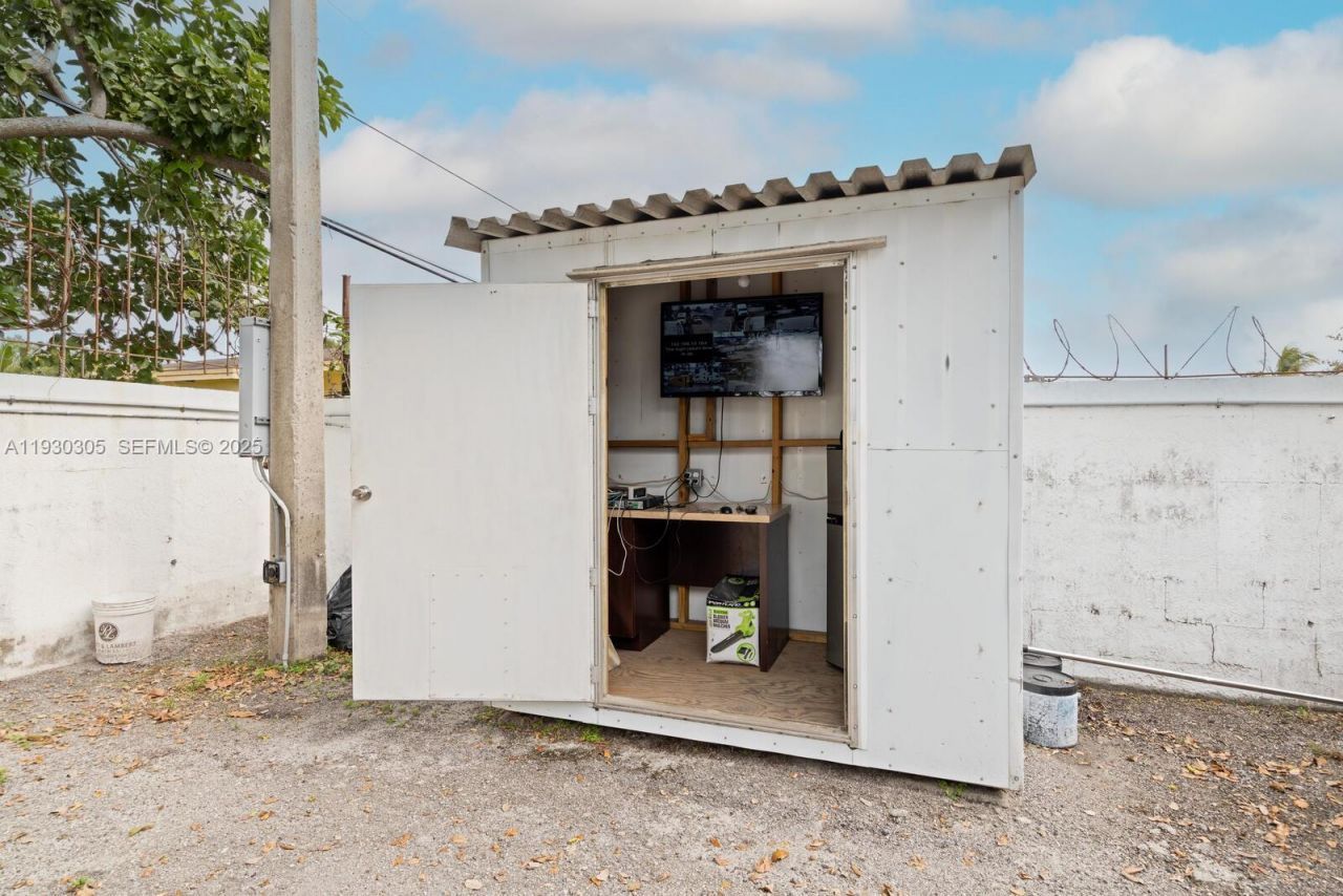 Please Call For Address, Miami, FL 33147 Photo