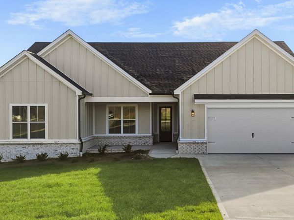 222 Limelight Lane, Lenoir City, TN 37772