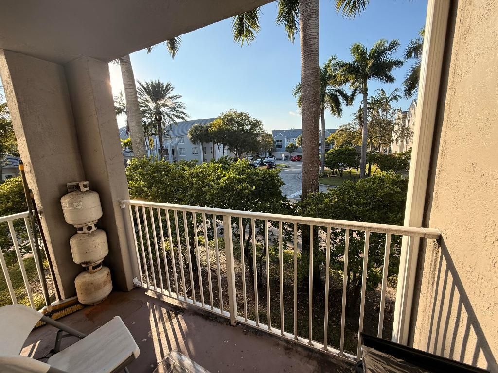 520 SW 111th Avenue, Unit 202, Pembroke Pines, FL 33025 Photo