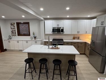 4502 Woolworth Avenue, Omaha, NE 68106