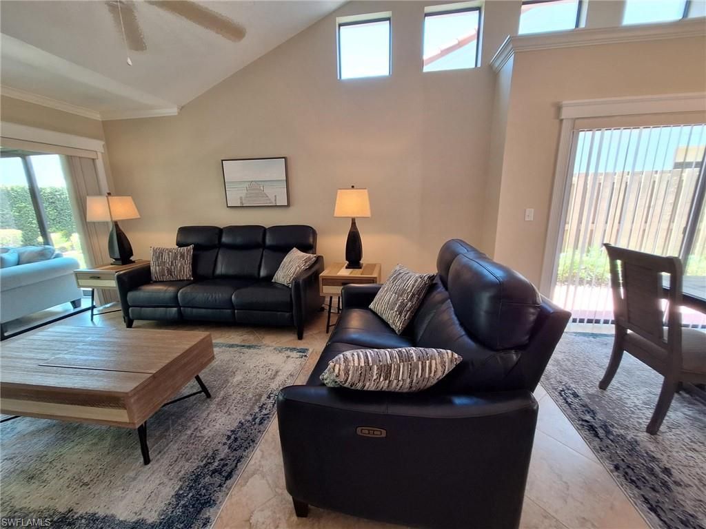 551 Beachwalk Cir, Unit 85-0, Naples, FL 34108 Photo
