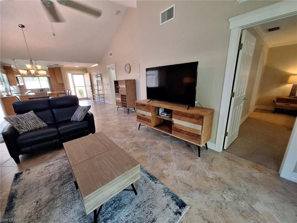 551 Beachwalk Cir, Unit 85-0, Naples, FL 34108 Photo