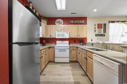 901 West Port Dr. photo 4