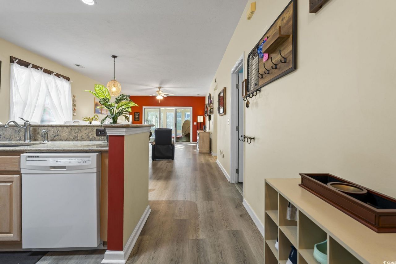 901 West Port Dr. Photo 7