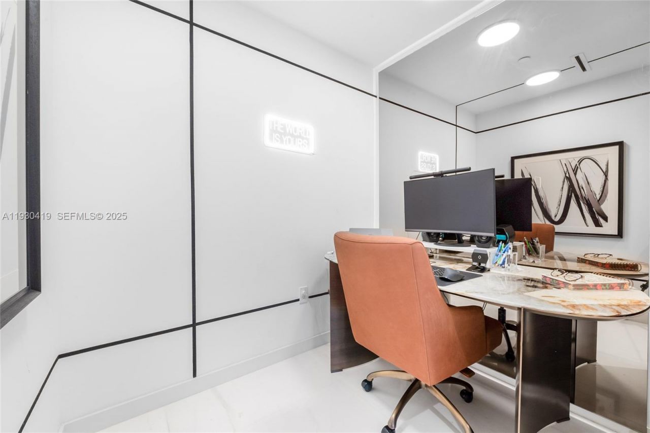 300 Biscayne Blvd Way, Unit 5104, Miami, FL 33131 Photo