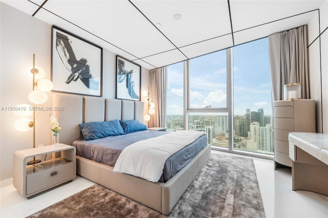 300 Biscayne Blvd Way, Unit 5104, Miami, FL 33131 Photo