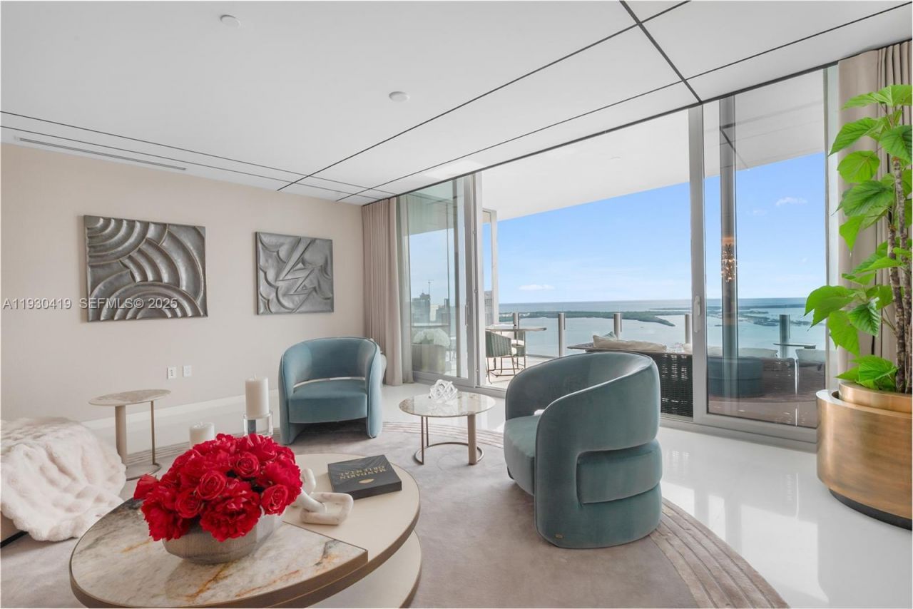 300 Biscayne Blvd Way, Unit 5104, Miami, FL 33131 Photo