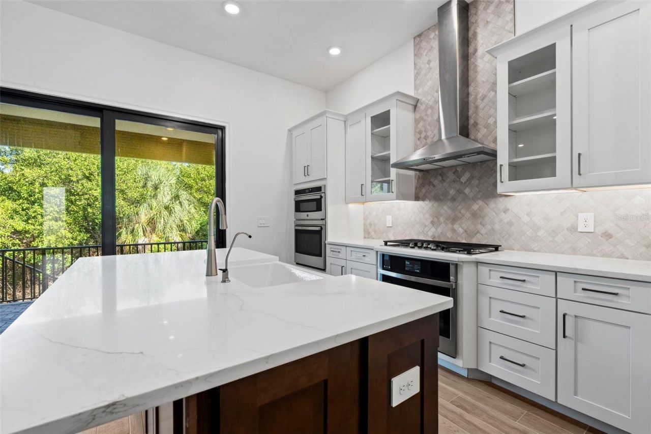 1109 Seagrape Drive, Ruskin, FL 33570 Photo
