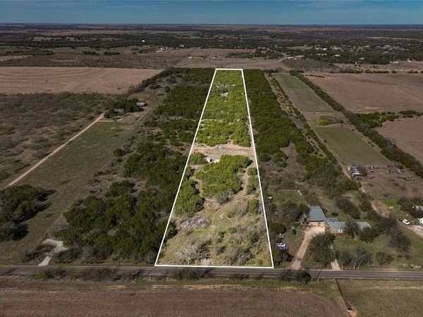 693 Garrett Lane , China Spring, TX 76633