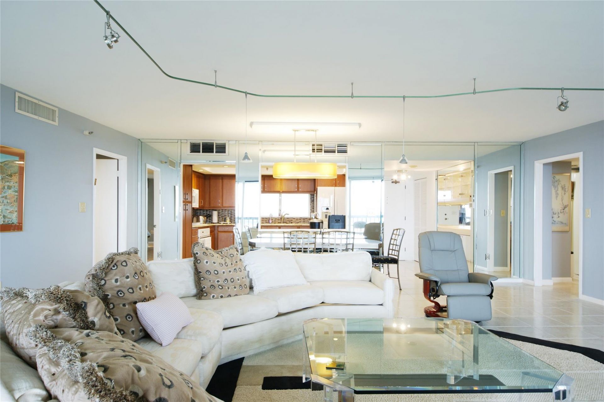 2480 Presidential Way, Unit 1903, West Palm Beach, FL 33401 Photo