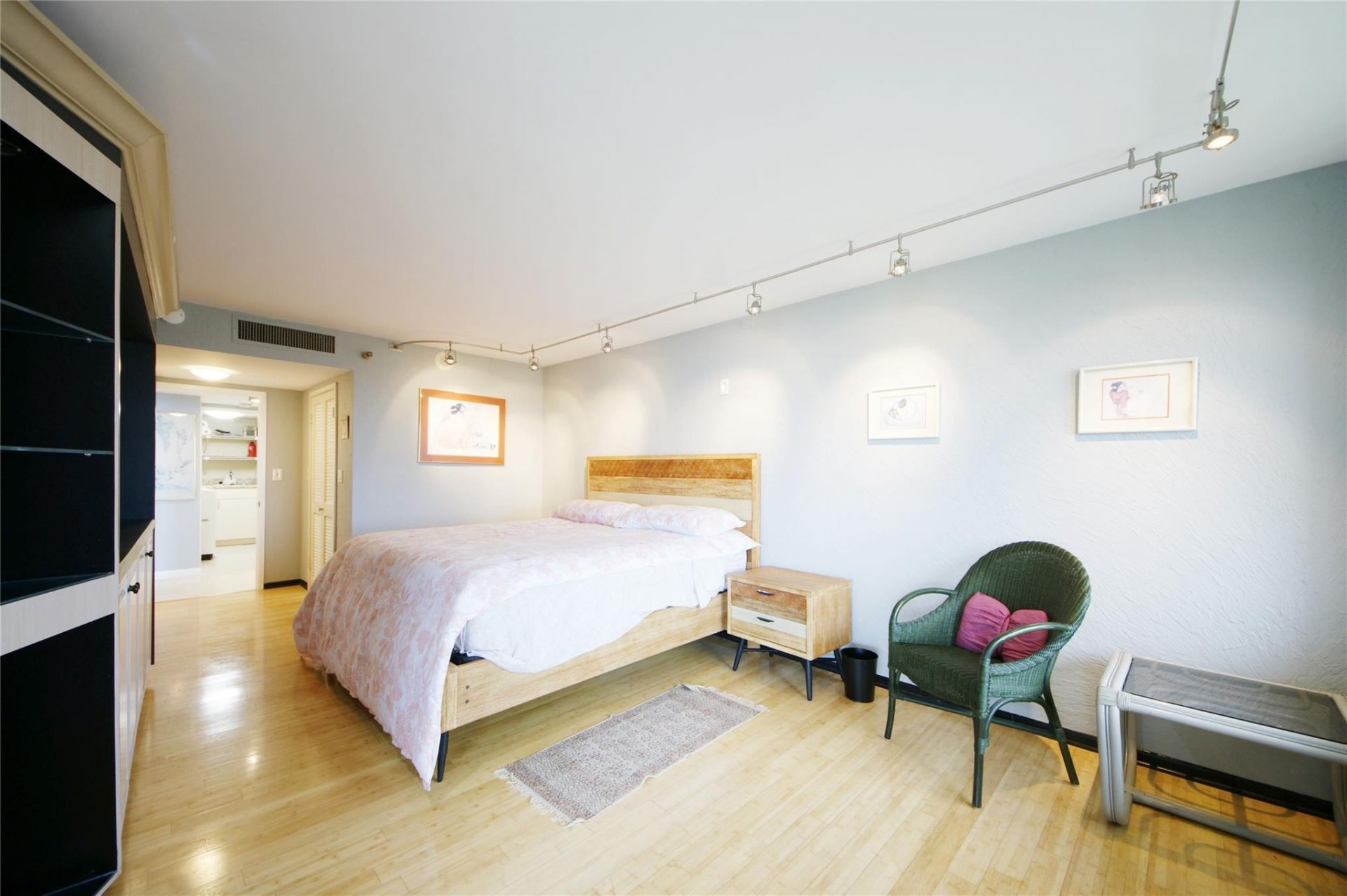 2480 Presidential Way, Unit 1903, West Palm Beach, FL 33401 Photo