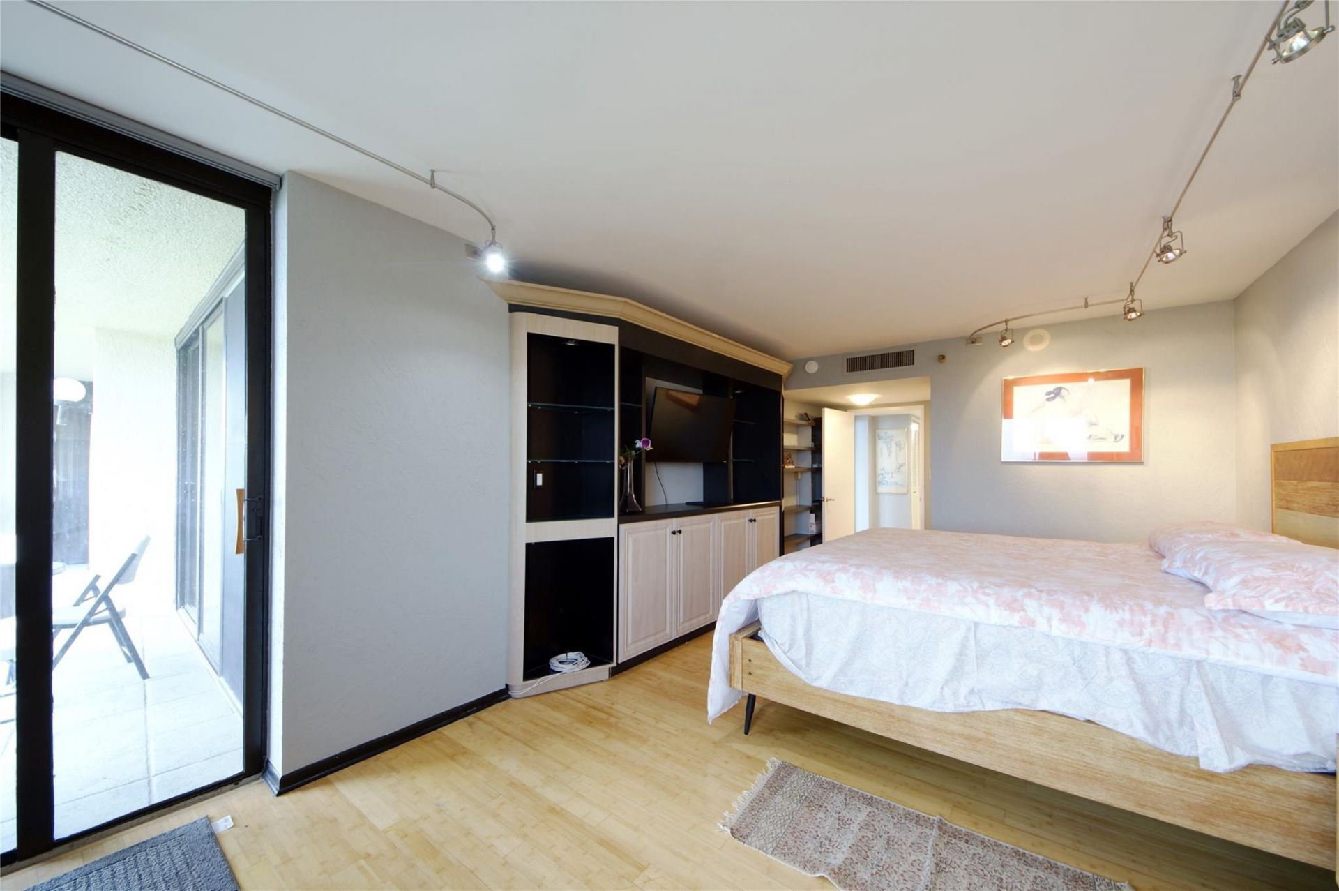 2480 Presidential Way, Unit 1903, West Palm Beach, FL 33401 Photo