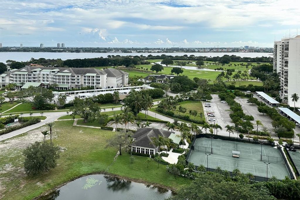 2480 Presidential Way, Unit 1903, West Palm Beach, FL 33401 Photo