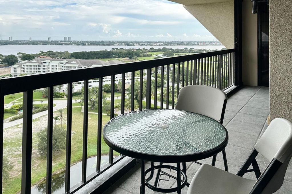 2480 Presidential Way, Unit 1903, West Palm Beach, FL 33401 Photo