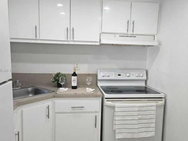 801 NW 47th Ave, Unit 807W, Miami, FL 33126