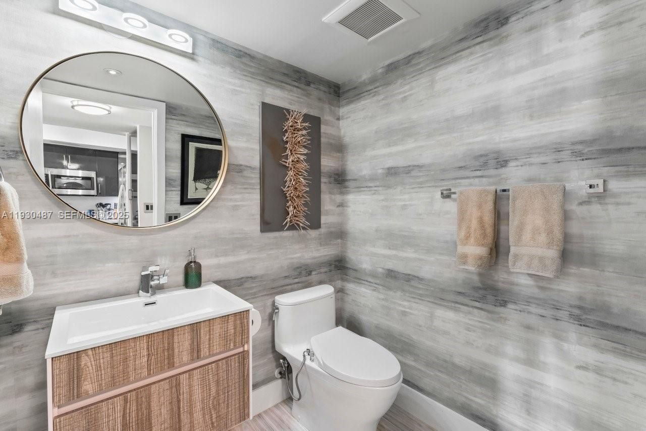 1450 Lincoln Rd, Unit 307, Miami Beach, FL 33139 Photo