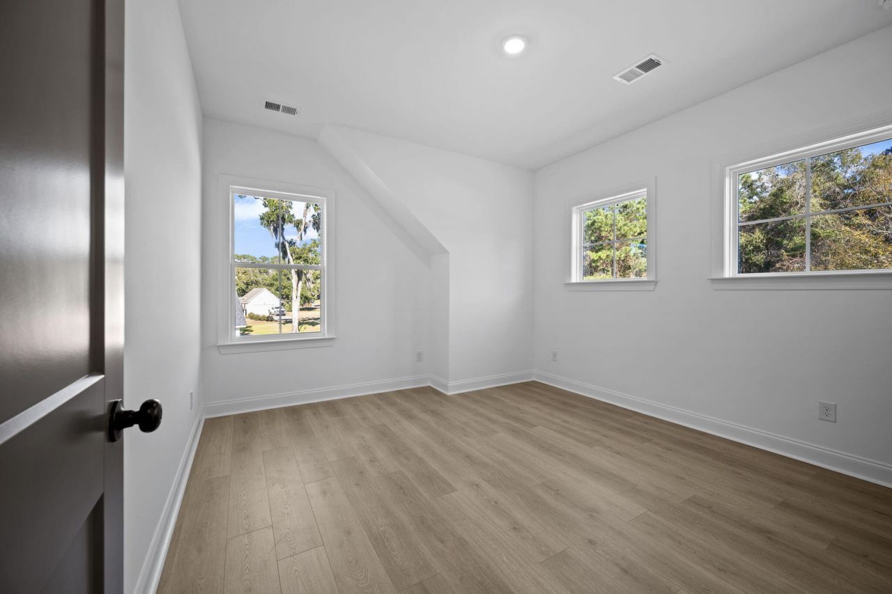 2988 Lodge Berry Lane Photo 32