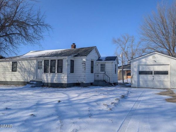 206 EIELSON Street, Hatton, ND 58240