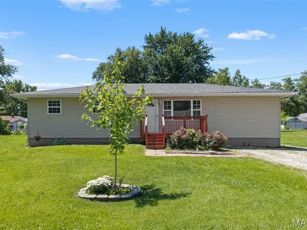 228 Willowrun Drive, Moro, IL 62067
