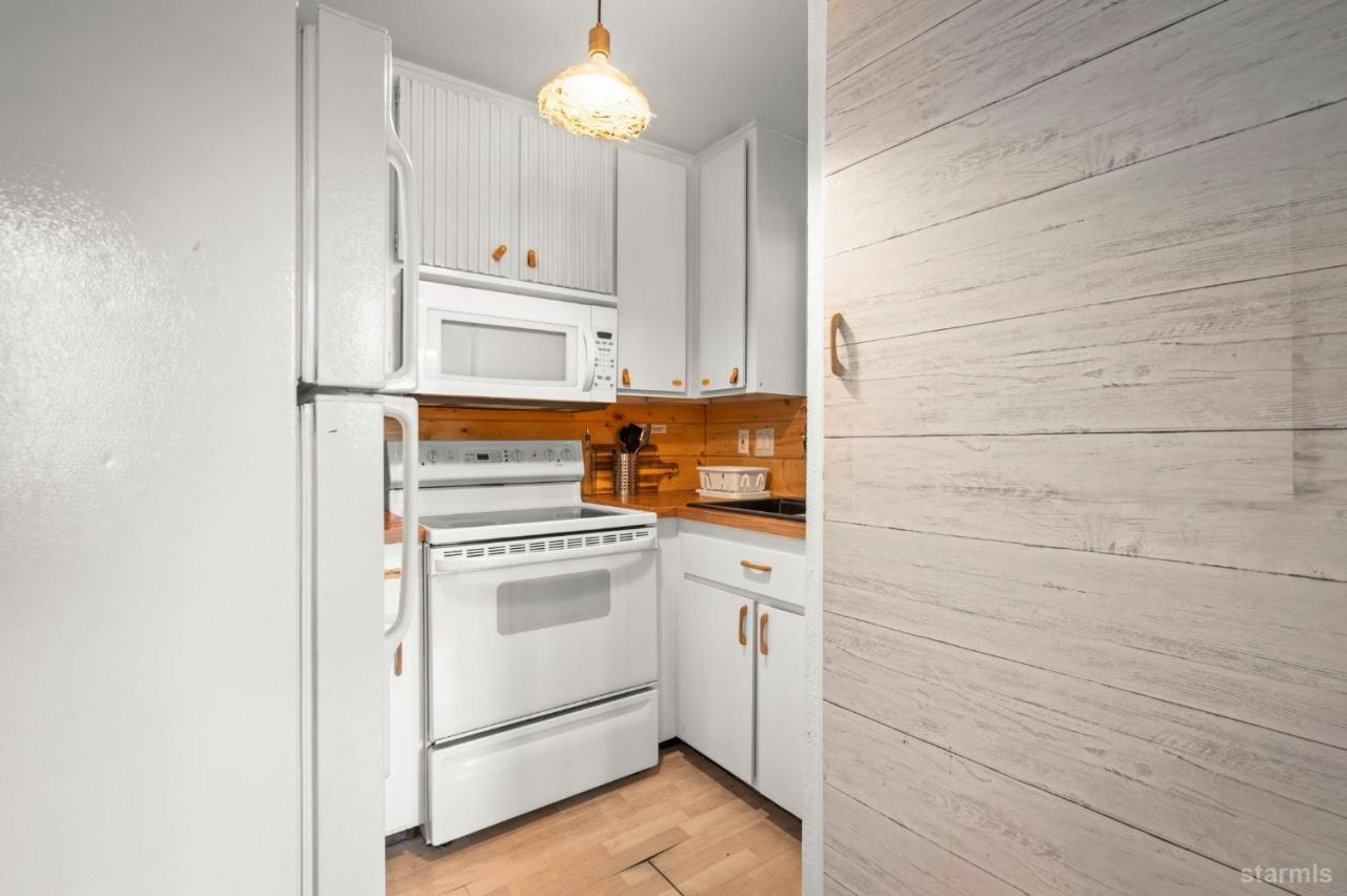 255 Tramway Drive, Unit 1-B, Stateline, NV 89449 Photo