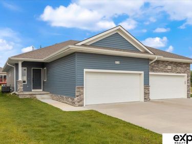 8114 S 177th Street, Omaha, NE 68136