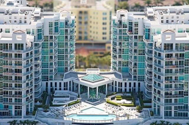 3131 NE 188th St, Unit 2-605, Aventura, FL 33180 Photo