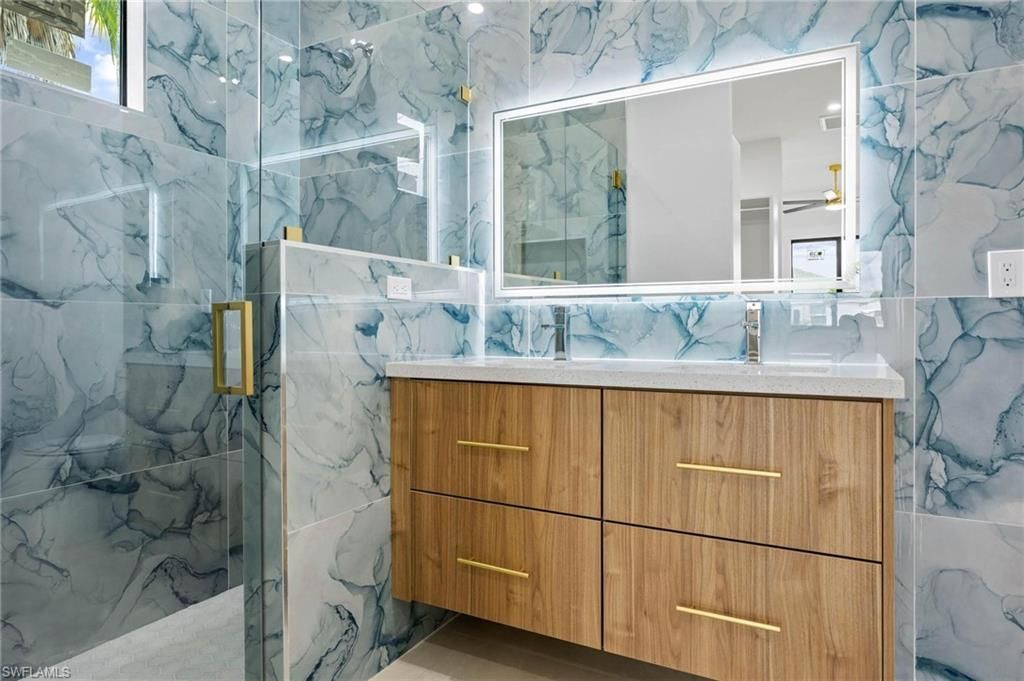 2827 SW 2nd Ln, Cape Coral, FL 33991 Photo