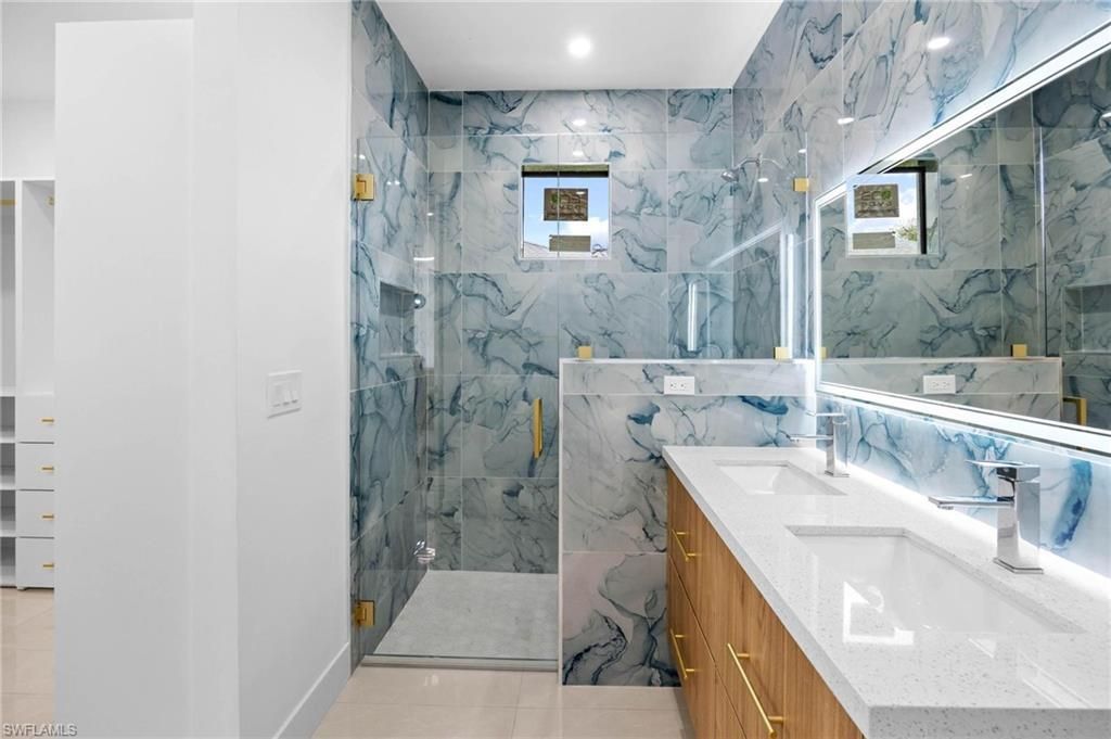 2827 SW 2nd Ln, Cape Coral, FL 33991 Photo