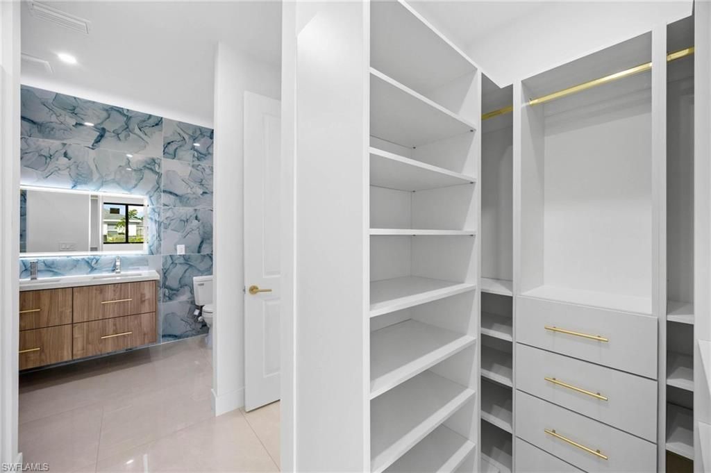 2827 SW 2nd Ln, Cape Coral, FL 33991 Photo