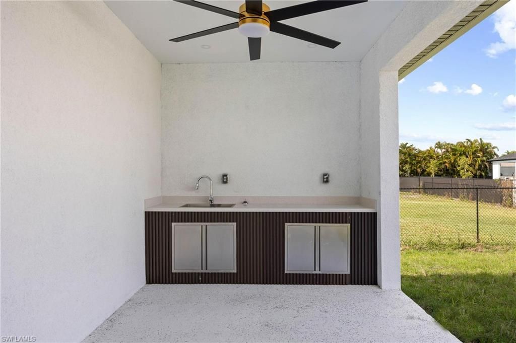 2827 SW 2nd Ln, Cape Coral, FL 33991 Photo