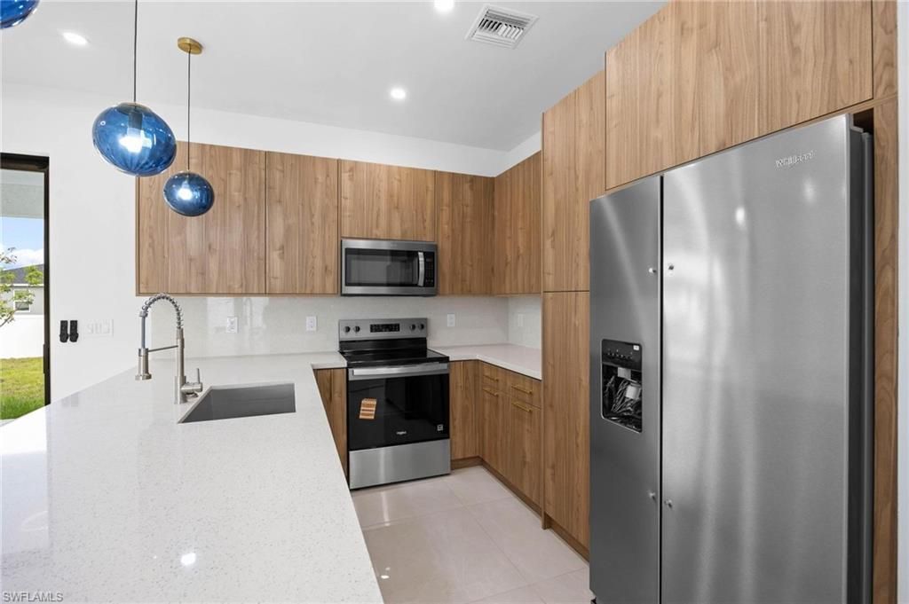 2827 SW 2nd Ln, Cape Coral, FL 33991 Photo