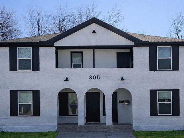 305 NW 23rd Street, Unit 203, Fort Worth, TX 76164