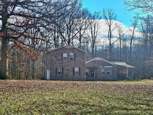 2411 Sherwood Rd, Sewanee, TN 37375