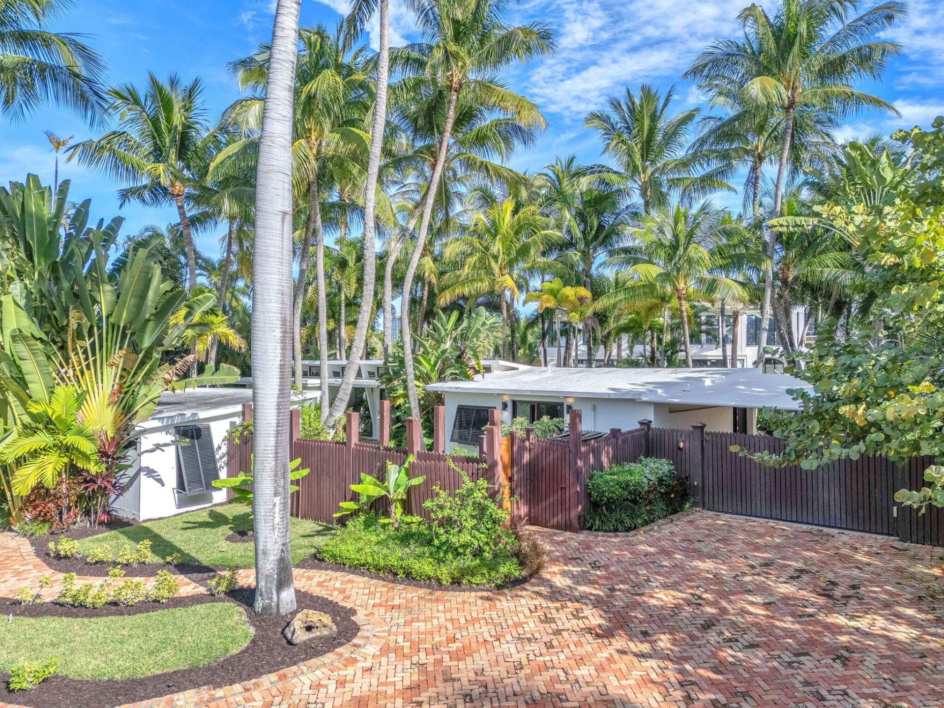 302 Coral Way, Fort Lauderdale, FL 33301 Photo