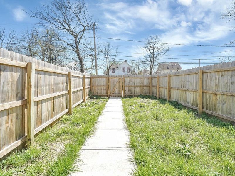 1157-59 E Atcheson, Columbus, OH 43203 Photo 24