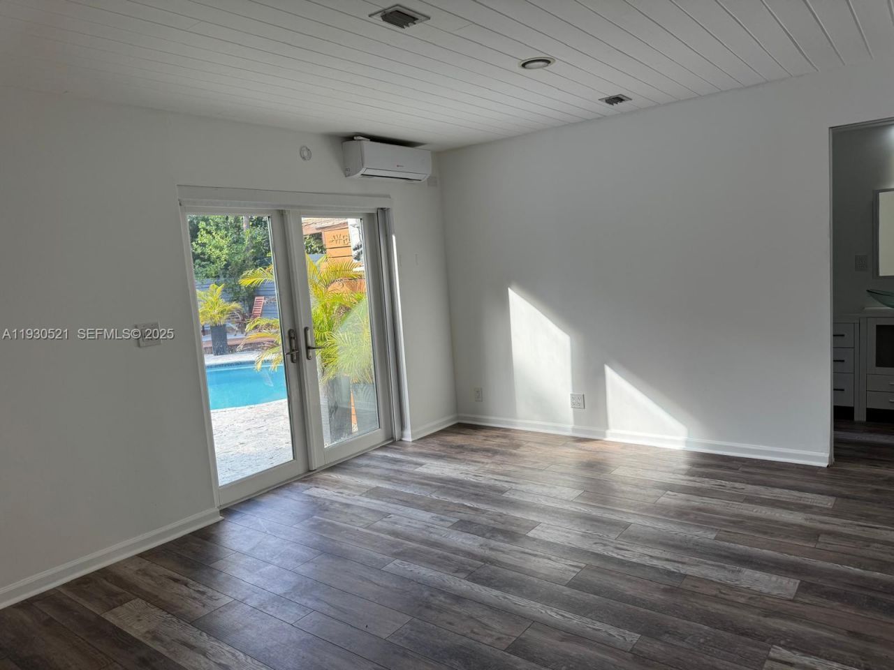 985 NE 115th St, Biscayne Park, FL 33161 Photo