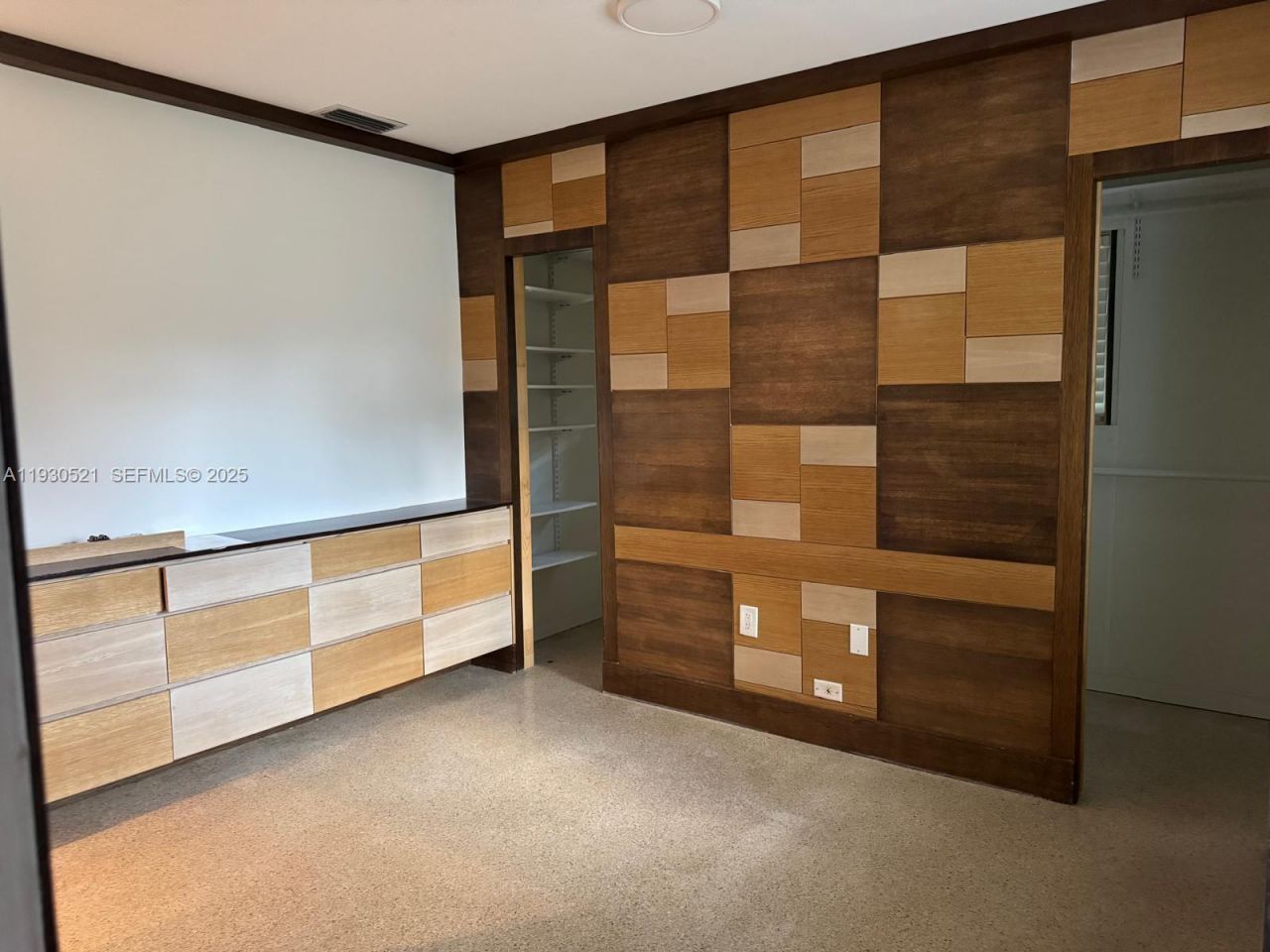 985 NE 115th St, Biscayne Park, FL 33161 Photo