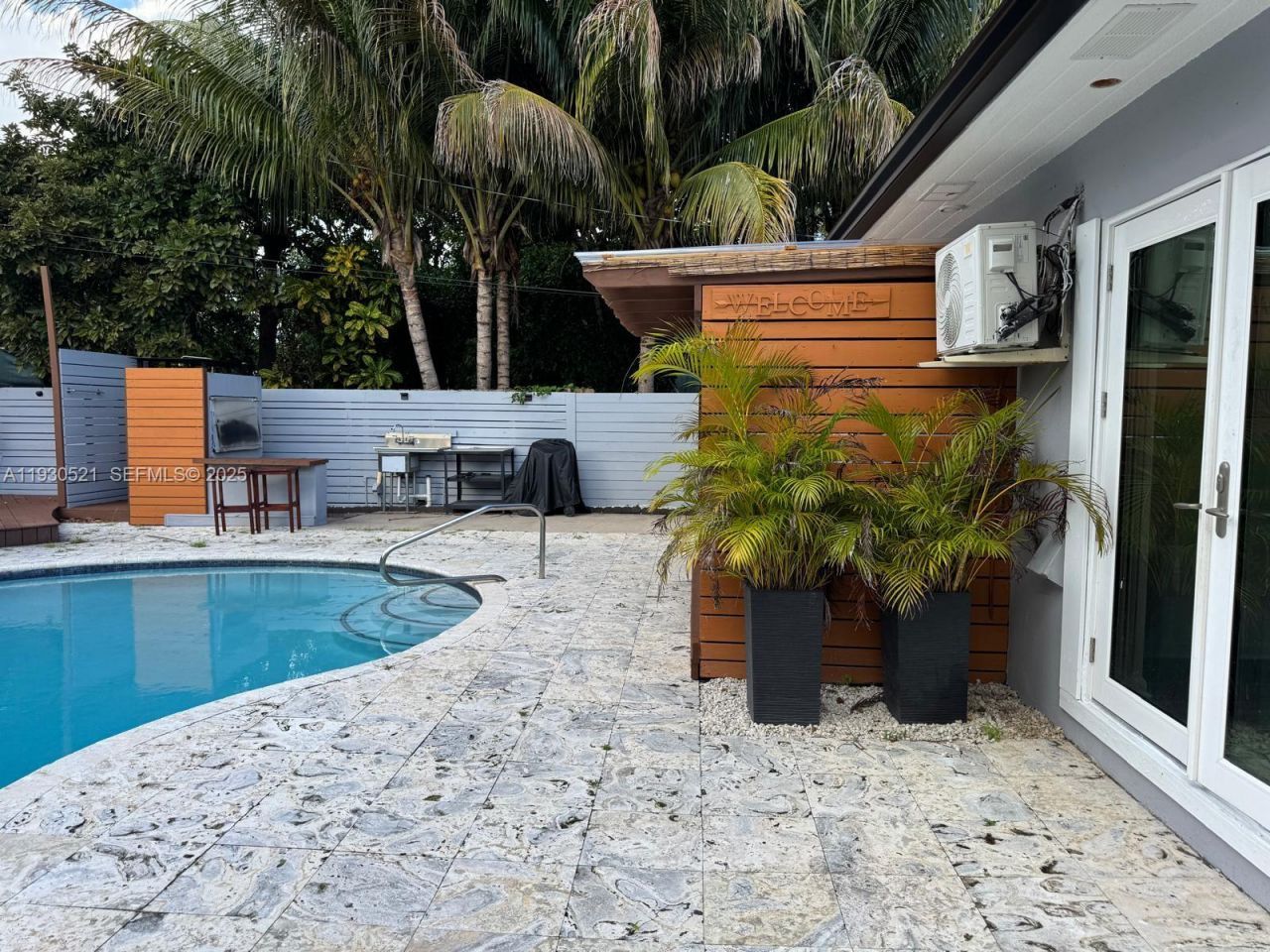 985 NE 115th St, Biscayne Park, FL 33161 Photo