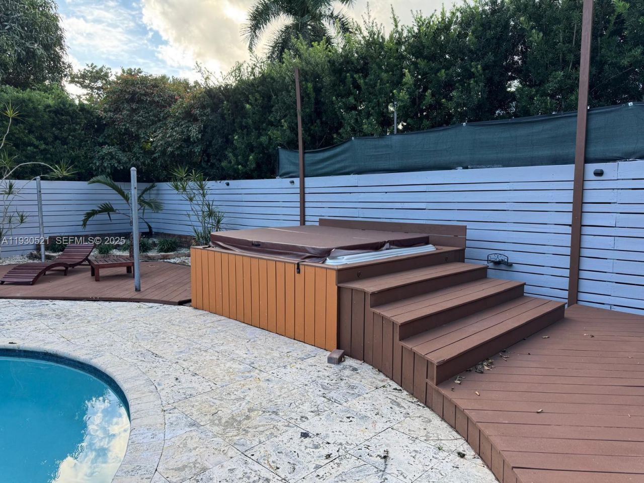 985 NE 115th St, Biscayne Park, FL 33161 Photo