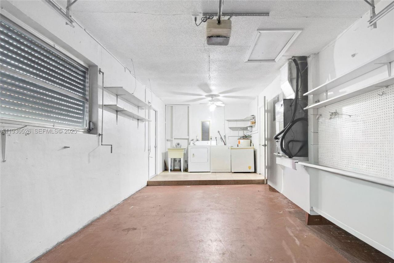 5718 NW 66th Ave, Tamarac, FL 33321 Photo