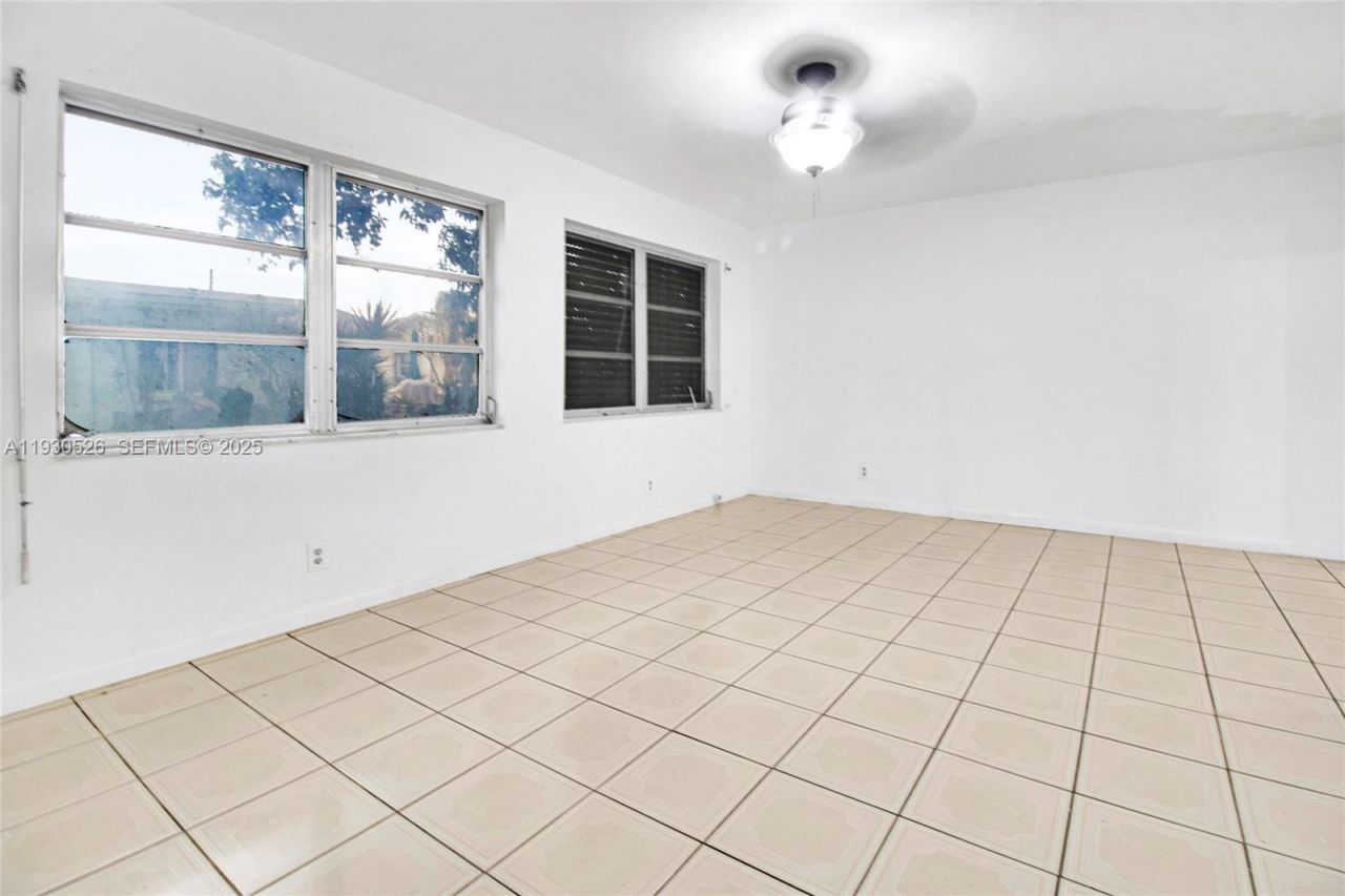 5718 NW 66th Ave, Tamarac, FL 33321 Photo