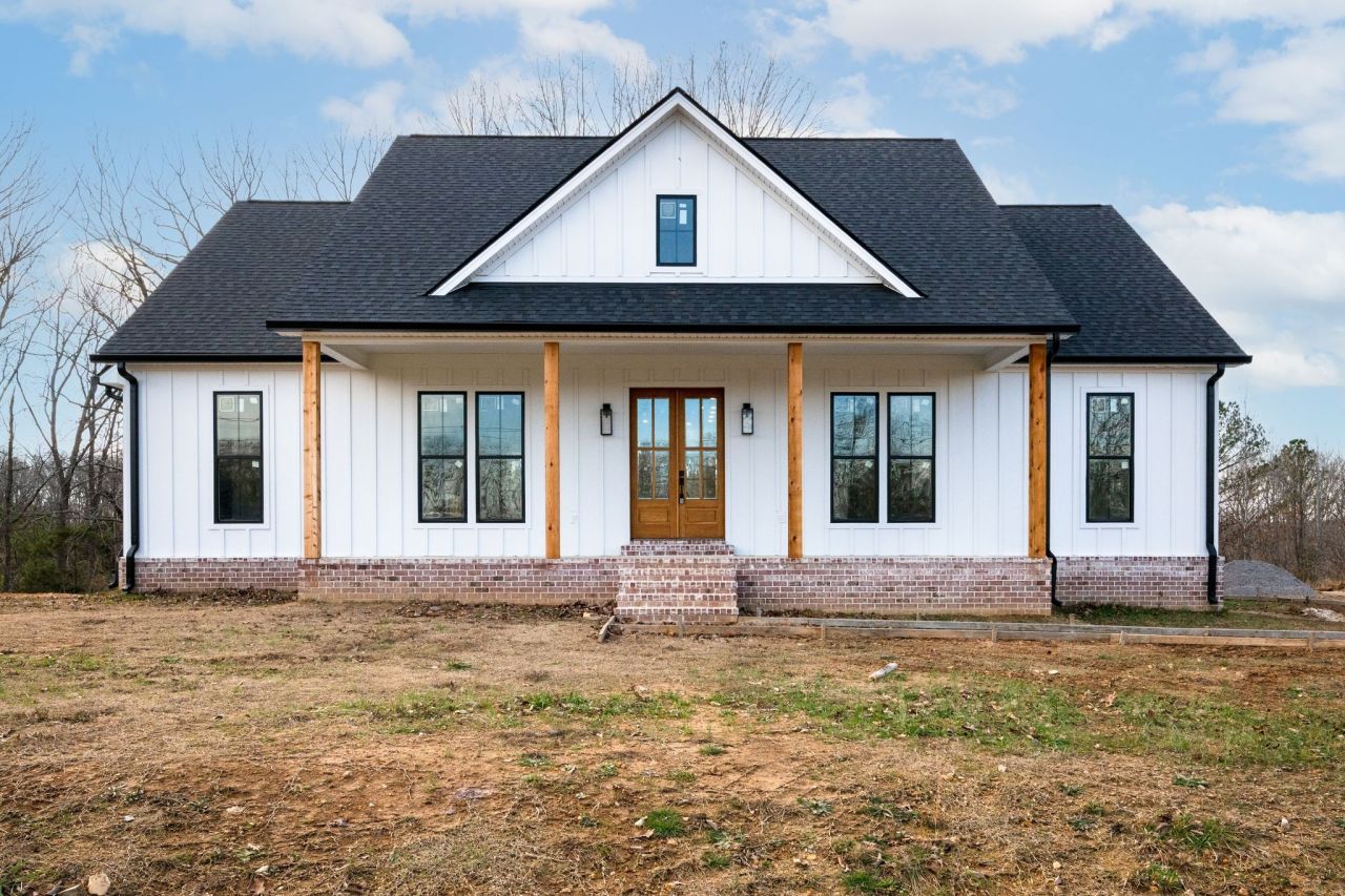 3213 Carolina Ave, Centerville, TN 37033 Main Photo