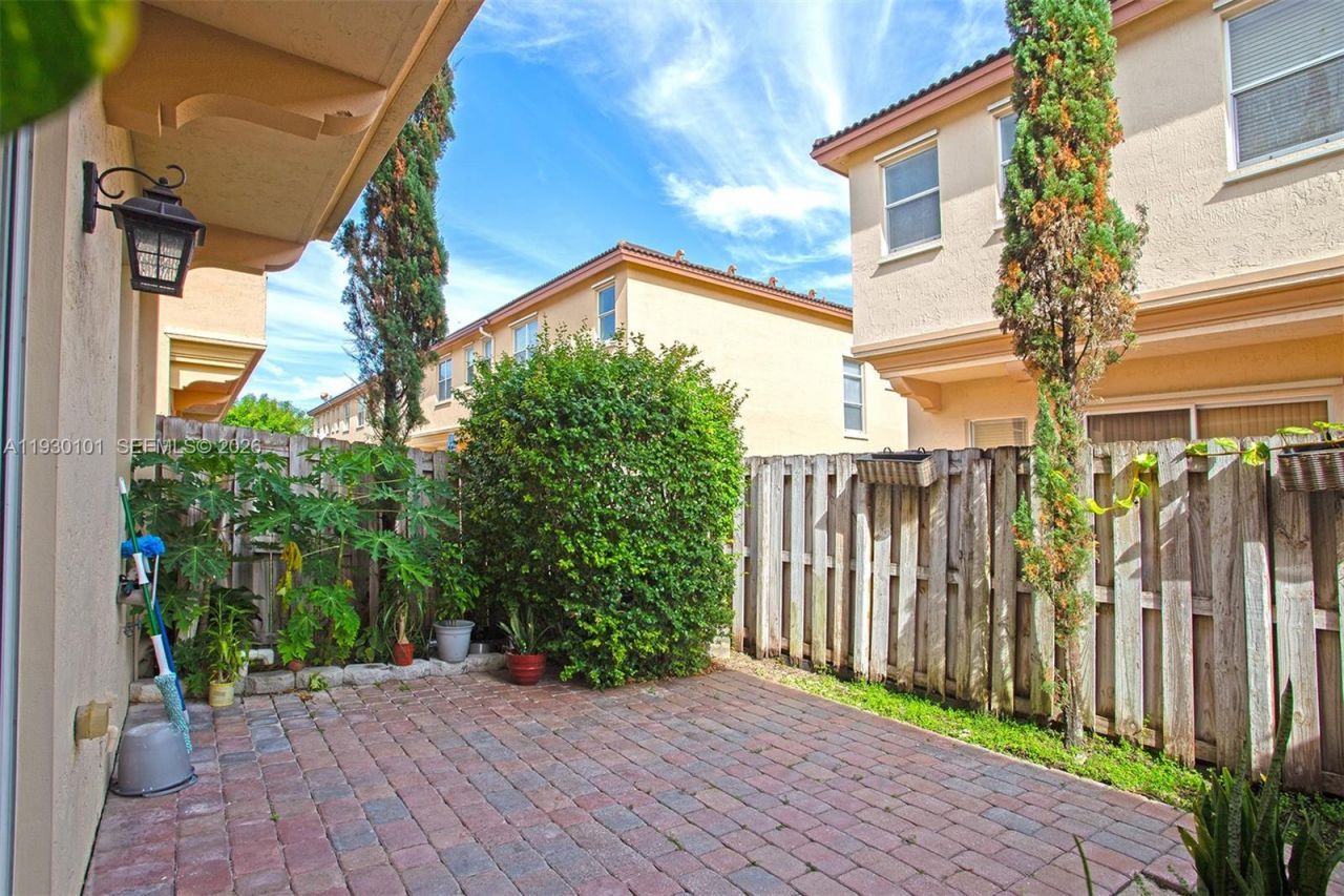 13285 SW 128th Psge, Unit 13285, Miami, FL 33186 Photo